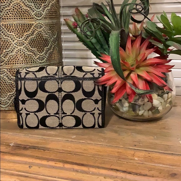 Coach wallet - Picture 2 of 5